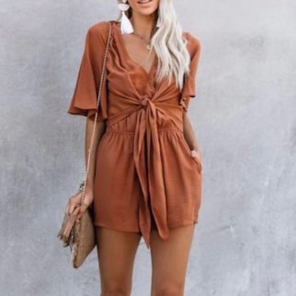 Vici Pants - NWT Vici Hello Again Tie Pocketed Romper